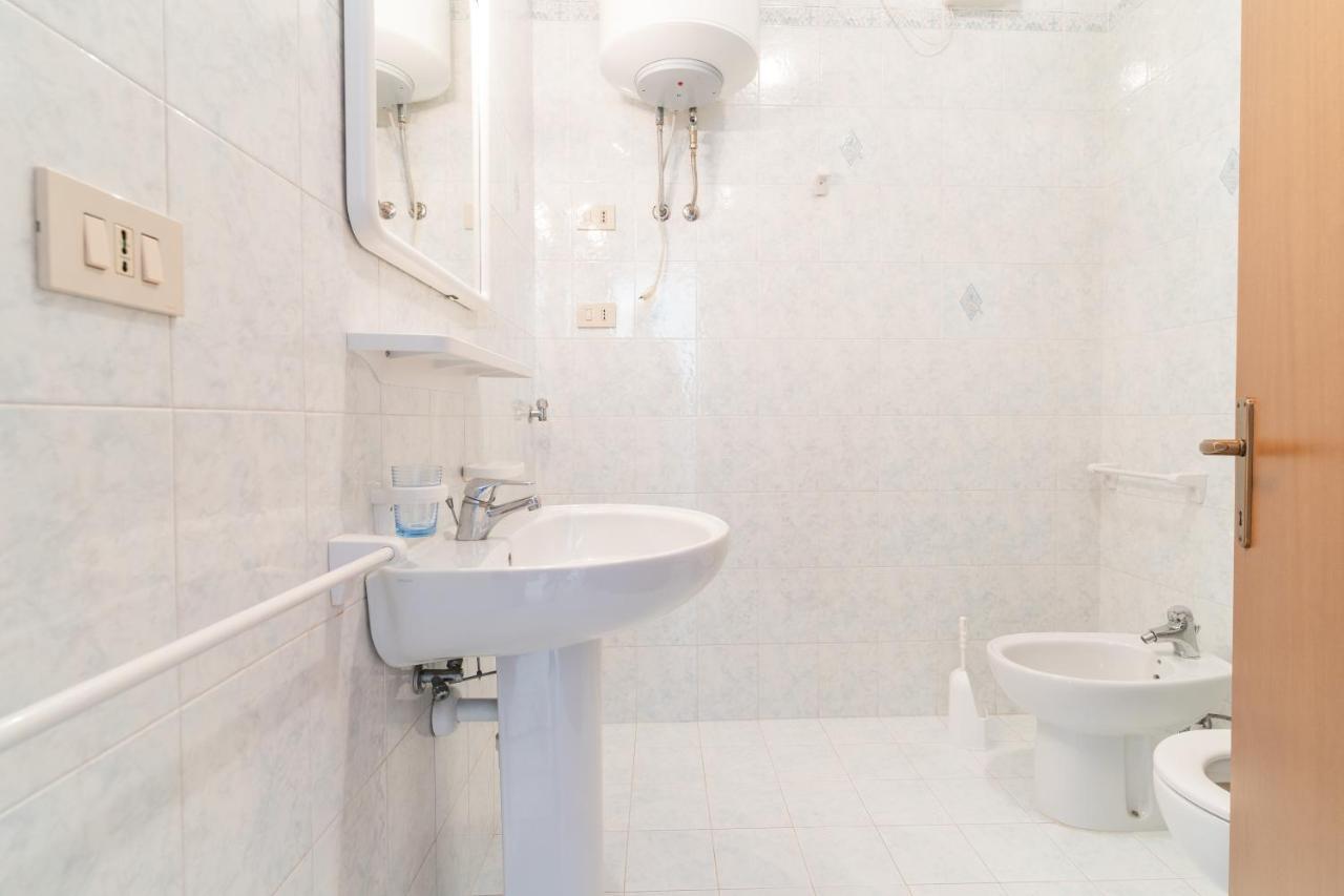 Albatros Apartment กาออร์เล ภายนอก รูปภาพ